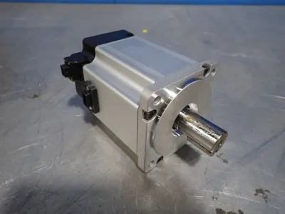 NEW OMRON R88MK75030TS2