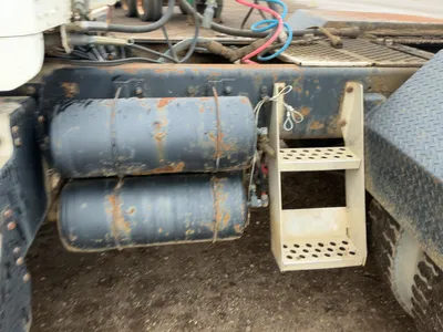 USED 1997 KENWORTH T800