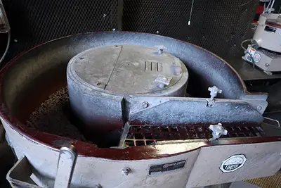 Used ROTO-FINISH 10 CUBIC FEET Deburring Machines | Machinery Marketing International #380169