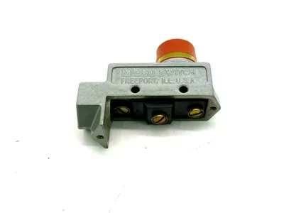 NEW HONEYWELL MICROSWITCH BZE6-2RN34 LIMIT SWITCH BZE62RN34
