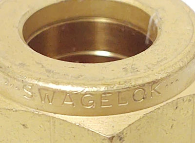 NEW Swagelok B-810-6