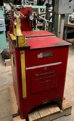 Industrial Woodworking Machine Co Uncut Saw 16" Blade & Conveyers (101732)