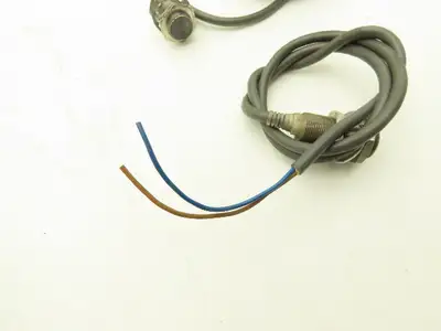Omron E2E-X7D1-N Proximity Sensor Lot of 25