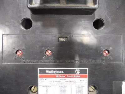 Westinghouse PA32000F AB De-ion Circuit Breaker 2000 Amp Frame 1600A Trip Used