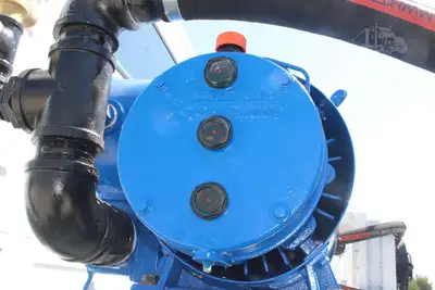Used 2019 VOLVO VHD64B200 Vacuum Truck Texas US | Roll Off Truck World #1492006