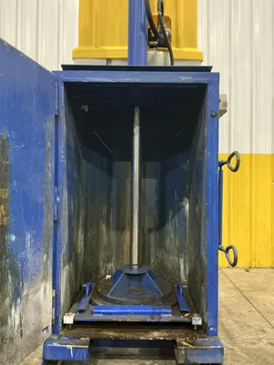 55 GALLON DRUM VESTIL HYDRAULIC CRUSHER & COMPACTOR, MODEL #WBB3147055: YOBRO #24913