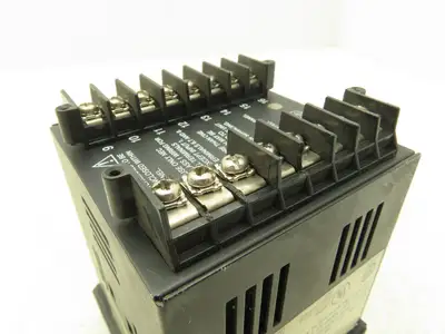Honeywell UDC2300 Mini-Pro Temperature Controller DC230L-E0-00-10-0A00000-20-0