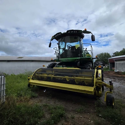 Used JOHN DEERE 8800 Agricultural Choppers New York US | Iron Listing #1363763