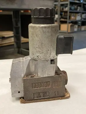 Used MANNESMANN REXROTH M-3 SEW 6 U33/420 Misc Fasteners Ohio US | Surplus Asset Holdings #1210269