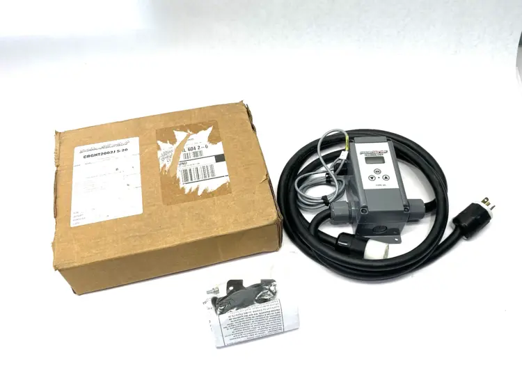 Used POWERBLANKET DIGITAL ADJUSTABLE THERMOSTATIC CONTROLLER Temperature Controls Michigan US | Maverick Industrial Sales #1090090