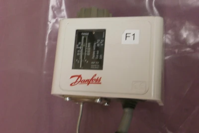 USED DANFOSS KP 77