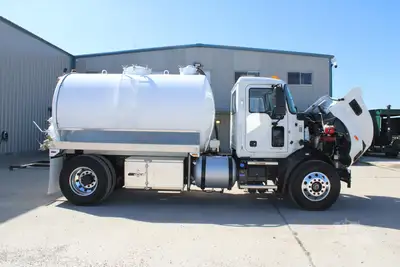 New | in-Stock 2025 MACK MD7 Septic/Sewer/Vacuum Trucks Texas US | Roll Off Truck World #1491881