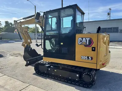 New | in-Stock 2025 CATERPILLAR 305.5E2 CR Crawler Excavators - Mini Florida US | Truck and Van Outlet #1509253