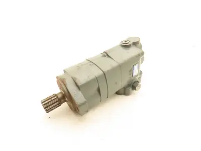 Char-Lynn 104-2020-001 Hydraulic Motor SAE Size 10 1-1/4"14 Tooth Spline Shaft