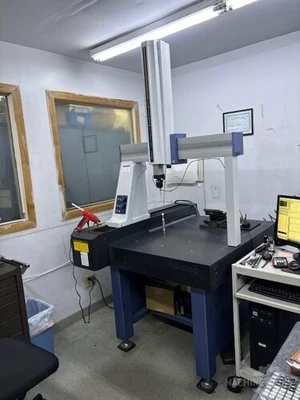 USED 2012 MITUTOYO CRYSTA-PLUS M-574