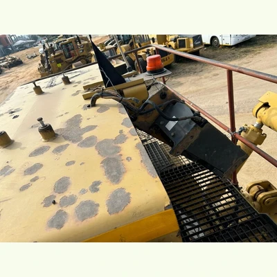 USED 2011 CATERPILLAR D11T
