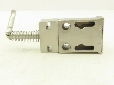 Allen Bradley 440T-MSALE10FB Guardmaster Trapped Key Interlock Switch No Key