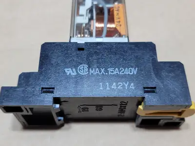10A 24V/240V Relay w/ 15A 240V Socket