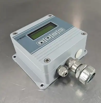 VAISALA НМР233 HUMIDITY AND TEMPERATURE TRANSMITTER 24 V DC/AC. Loc6C-13
