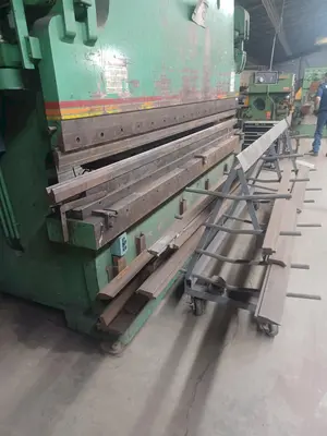 250 TON X 12' ACCURPRESS MODEL #725012 HYDRAULIC PRESS BRAKE: YOBRO #24251