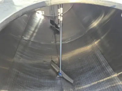 Paul Mueller Horizontal 2000 Gallon Tank