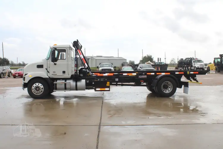 New | in-Stock 2025 MACK MD6 Rolloff Trucks Texas US | Roll Off Truck World #1491872