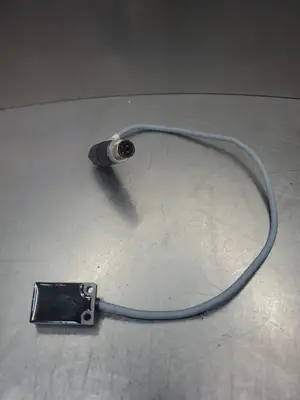Turck Bi5U-Q08-AP6X2 Sensor 10-30VDC w/Quickon AWG 26-22 Connector. 5E-33/1