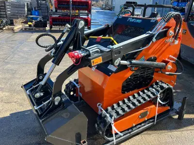 2026 FUTURE Skid Steer Loader (FT36C)