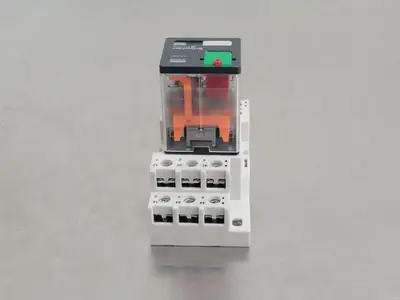 NEW SCHNEIDER ELECTRIC 783XCXM4L-24A