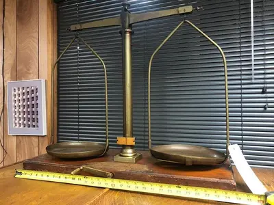 2899-385 Antique H. Kohlbusch Balance Beam Scale with Set of Weights Circa 1890