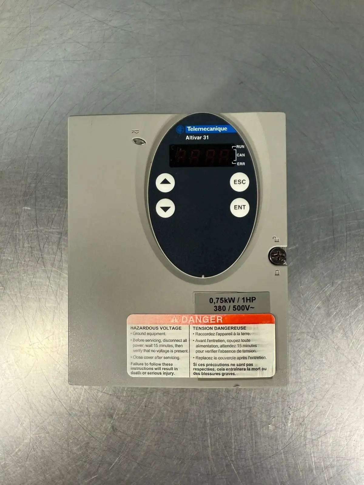 Telemecanique Altivar 31 ATV31H075N4 0,75kW/1HP (2.1.5)