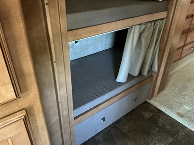 USED 2013 WINNEBAGO F53