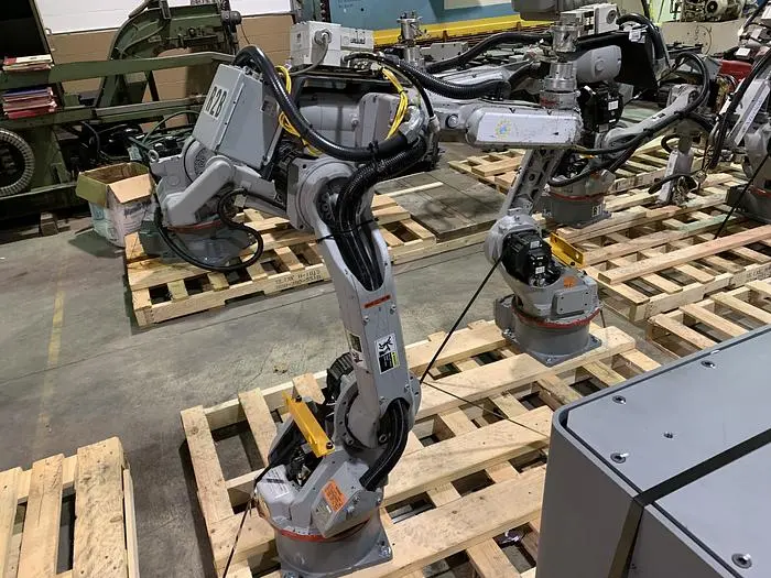 Used 2008 YASKAWA MOTOMAN YASKAWA MOTOMAN SSF2000 Robots Michigan US | RAB Industries, Inc. #183928