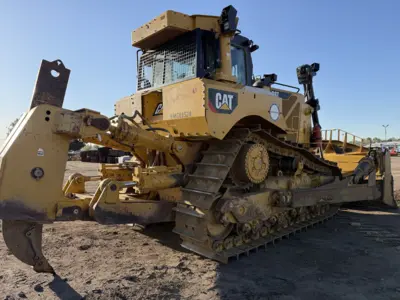 USED 2018 Caterpillar D8T