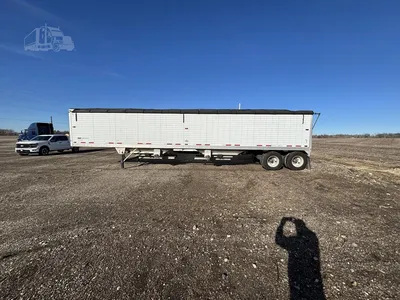 Used 2020 TIMPTE 42-foot Hopper Bottom Grain Hopper Trailers Iowa US | Wind River Equipment Finance LLC #1557938