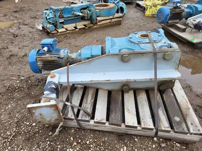 USED SEW-EURODRIVE KA127R87AM215-KS