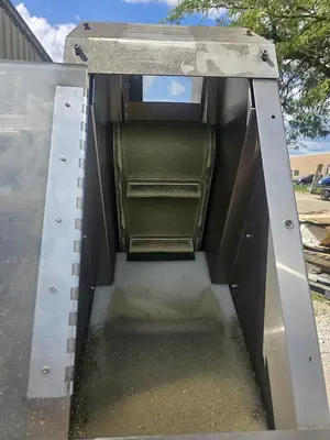 USED 2012 SERVICE ENGINEERING CO. FEED CONVEYOR