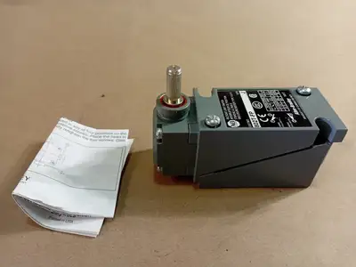 NEW ALLEN-BRADLEY 802T-FP