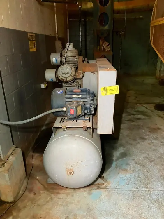 Used _UNKNOWN_ _UNKNOWN_ Lubricated Reciprocating Air Compressors Ohio US | Myron Bowling Auctioneers Inc #1504542