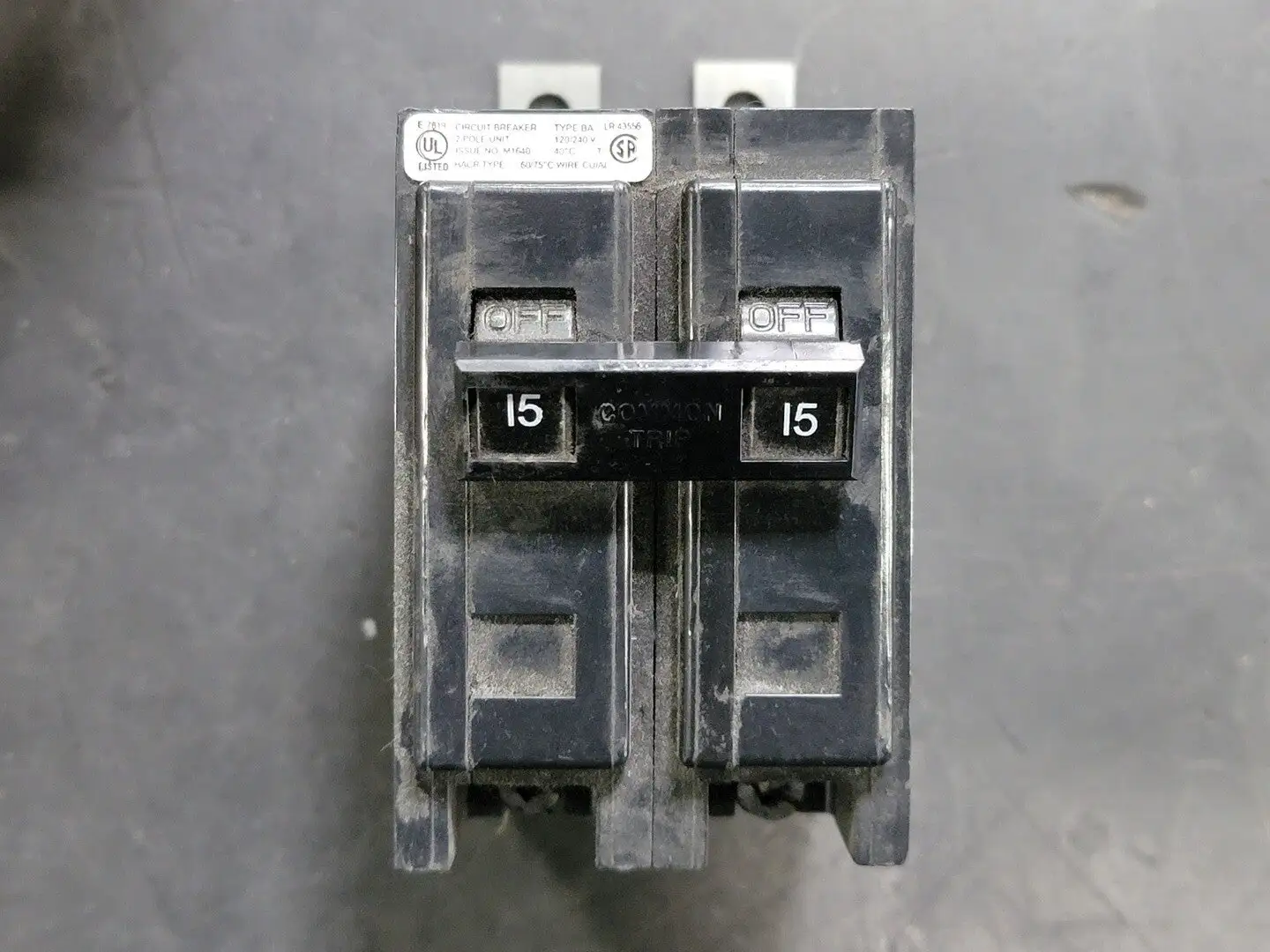 NEW CUTLER-HAMMER BA215