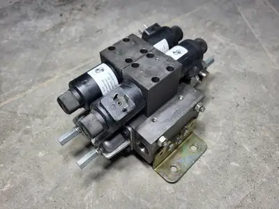 Hydraulic Valve Manifold w/ Solenoids