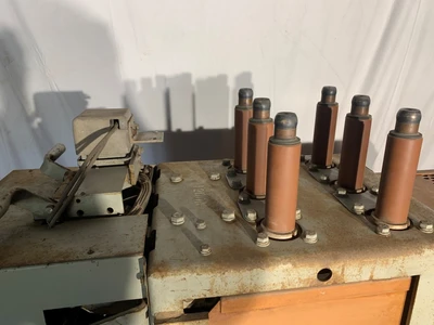 GE AM-2.4/4.16-150/250-3 MagneBlast Circuit Breaker 1200A, 4160V