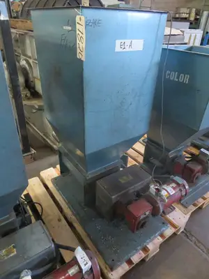 USED 1999 ACRISON VOLUMETRIC FEEDING SYSTEM