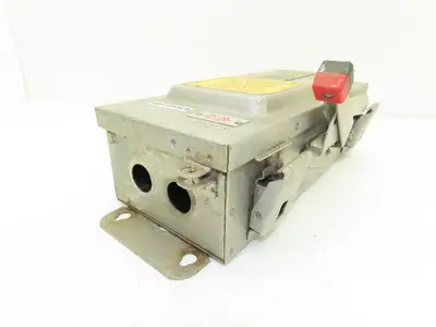 Square D HU361DS Safety Disconnect Switch 30 Amp 600V 3 Pole Non-Fused SS F06