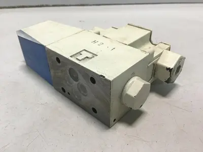 USED VICKERS DG4V-3-2AL-M-P7-H-7-50