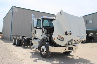New | in-Stock 2026 INTERNATIONAL HX Cab Chassis trucks Texas US | Roll Off Truck World #1491798