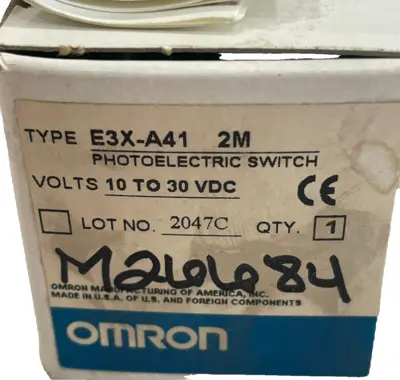 NEW OMRON E3X-A41 PHOTOELECTRIC SWITCH 10-30 VDC 2M E3XA41