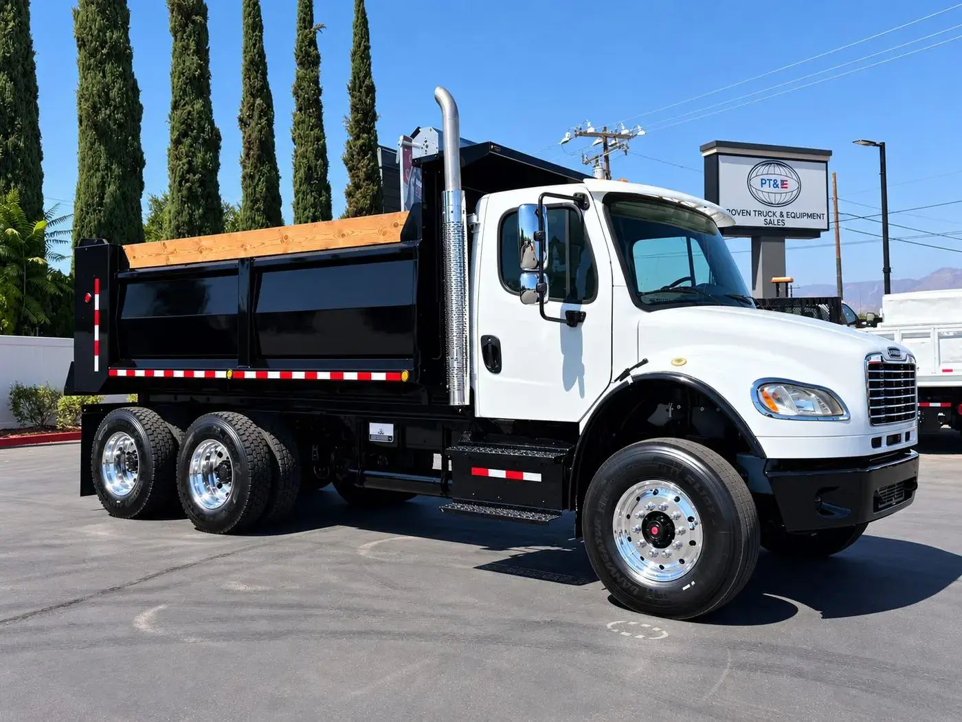 Used 2017 FREIGHTLINER M2 Carhaulers California US | Lillo Machinery #1542395