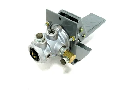 NEW AMETEK J107039002 AIR TREADLE VALVE