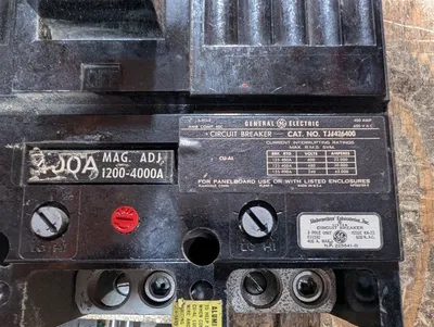 General Electric TJJ426400 Industrial Circuit Breaker 400A Trip 600VAC Used